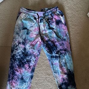 tie dye sweatpants!!